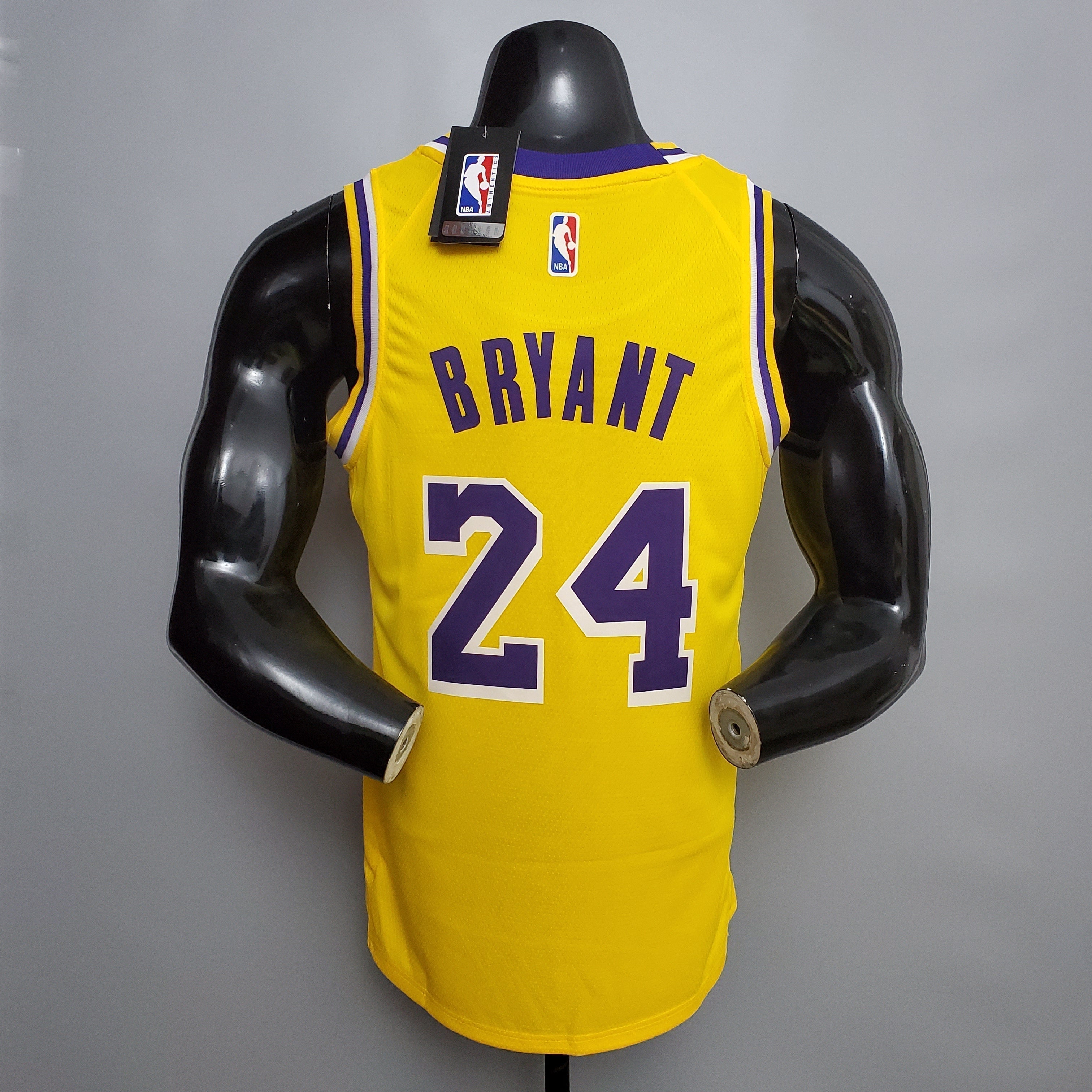 Camisa NBA Lakers #24 Bryant Commemorative Yellow - 23/24